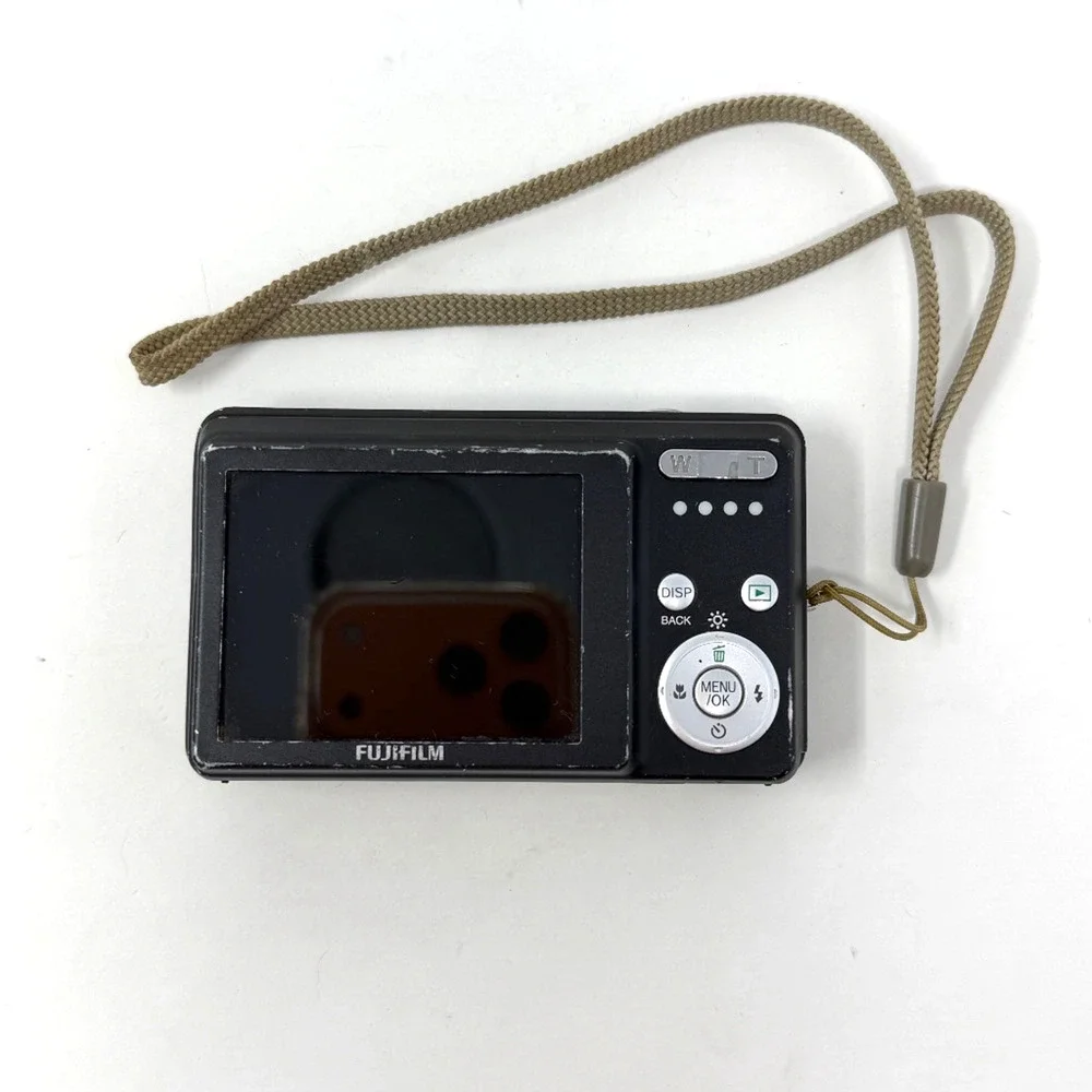 Fujifilm FinePix J10 8.2MP Compact Digital Camera Black Untested